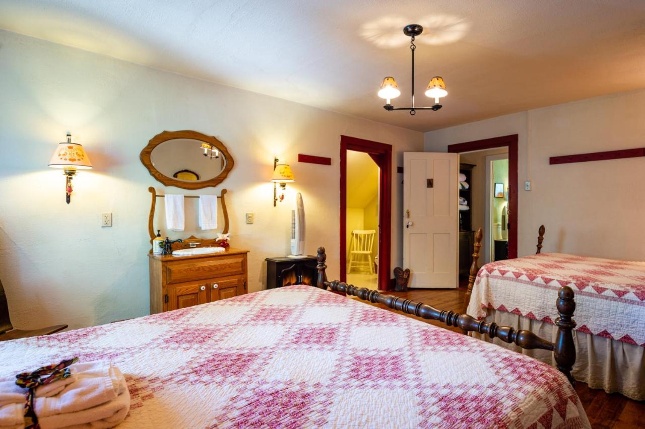 Bed and breakfast The Pines Of Dresden Extérieur photo